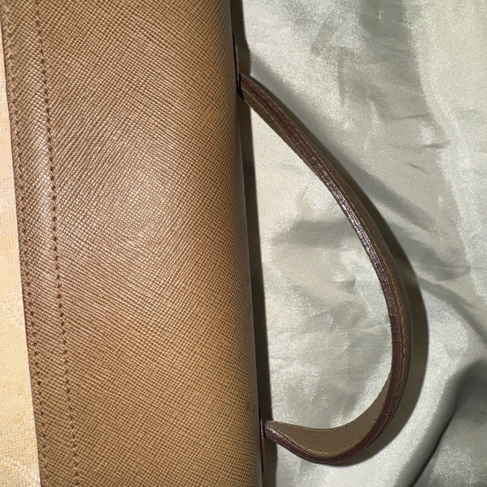🌹Nina Ricci 🌹 canvasTan and Gold top handle bag - Picture 6 of 7